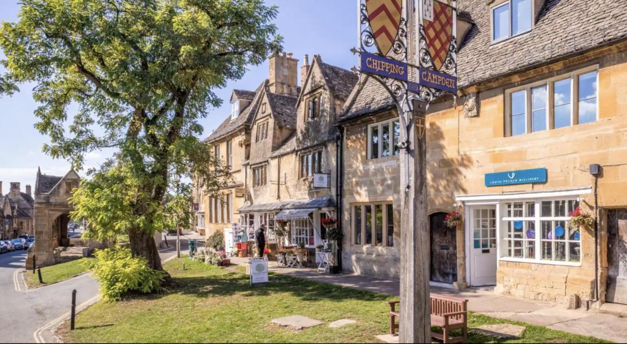 Granary Cottage - Luxury Barn Conversion Weston Subedge المظهر الخارجي الصورة