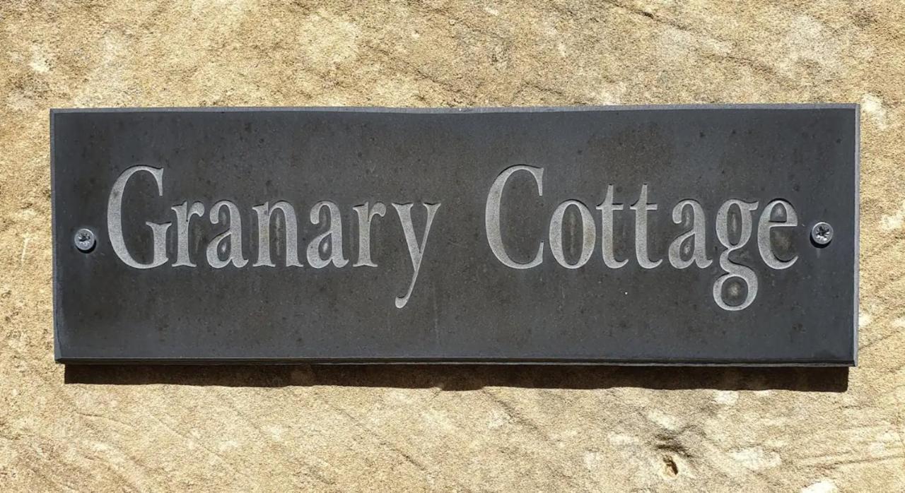 Granary Cottage - Luxury Barn Conversion Weston Subedge المظهر الخارجي الصورة