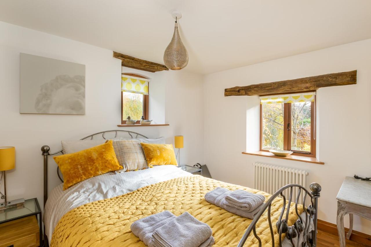 Granary Cottage - Luxury Barn Conversion Weston Subedge المظهر الخارجي الصورة