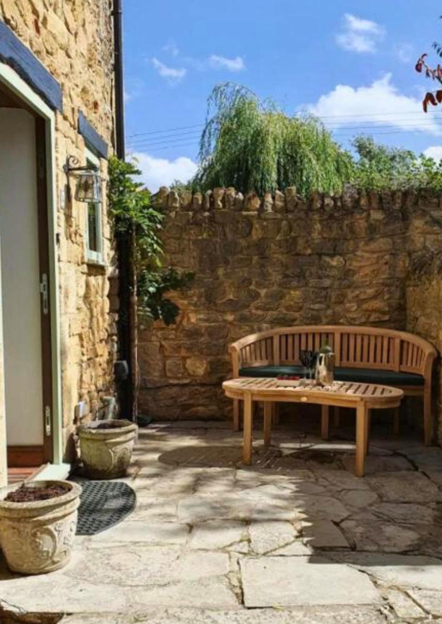 Granary Cottage - Luxury Barn Conversion Weston Subedge المظهر الخارجي الصورة